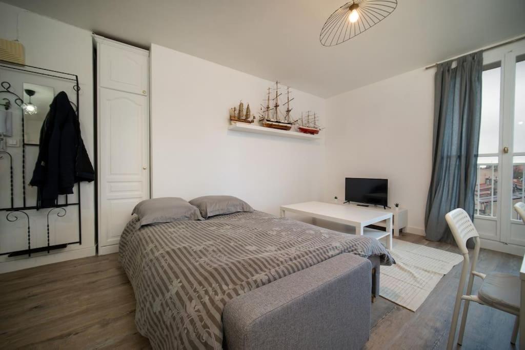 Fully Equipped Apartment Balcony Sleeps 7 Wifi Marseille Luaran gambar